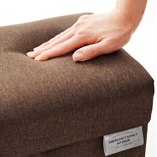 座面はふかふかの座り心地。