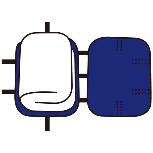 (1)シートを広げる(2)4つ折りにした羽毛布団をシートの半分の上に乗せる。