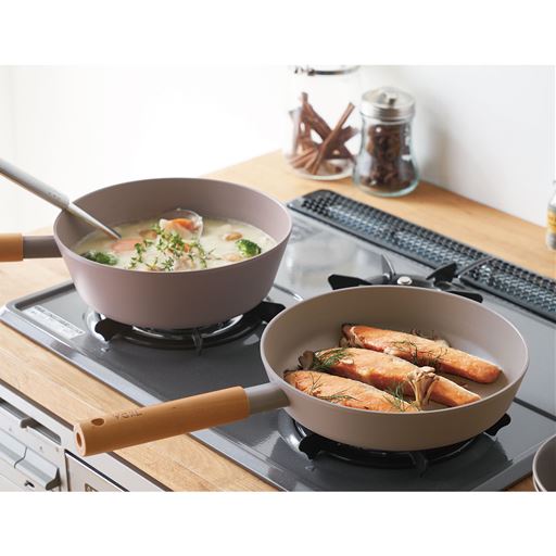 日本初!チタンとダイヤモンドのWコーティング驚くほどスルッと汚れが落ちる!