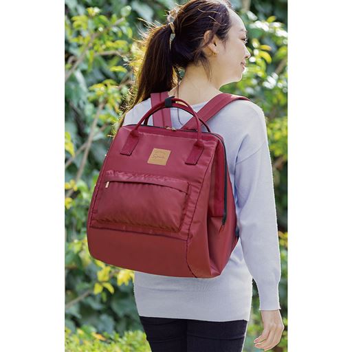 安定感があり肩にやさしい厚手ベルトで持ち運びがラク! レジカゴすっぽりリュックです。