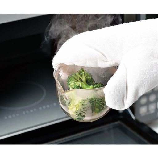 電子レンジも使えるので、野菜の下ごしらえやお菓子作りの溶かしバターにも便利です。