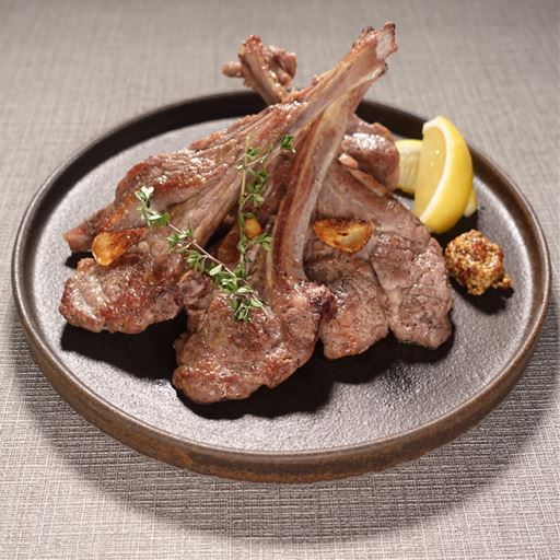 (ラムチョップのハーブソテー)