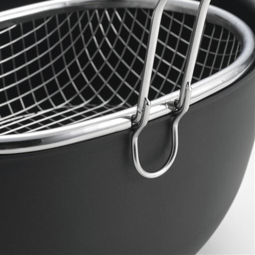 鍋のフチに引っ掛けて油を切れる!