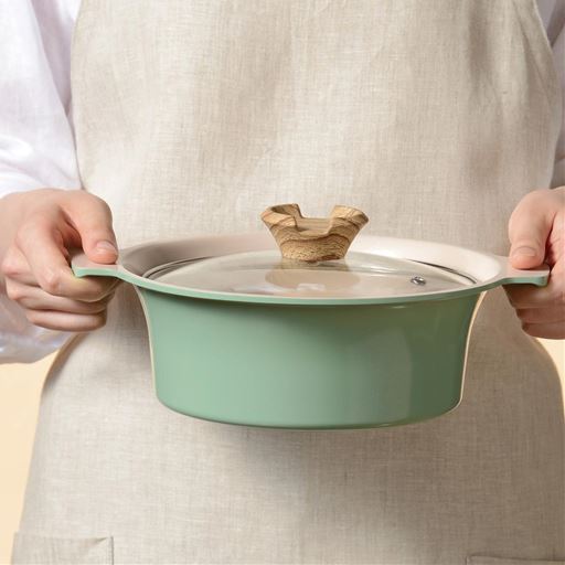 軽くて食卓への移動や後片付けもラク