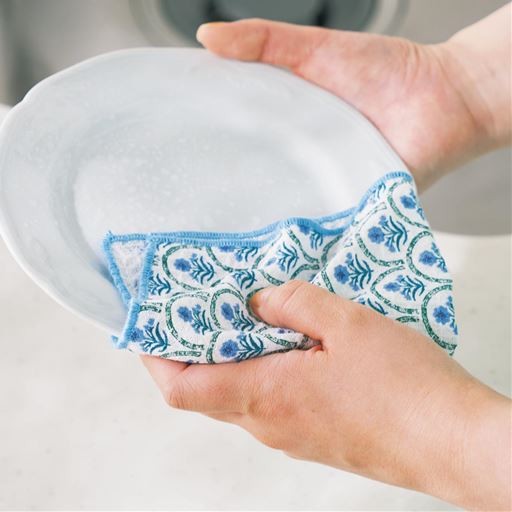 綿100%のワッフル素材。お皿を拭きやすいのはもちろん、乾きやすくてへたりにくいのが特徴です。