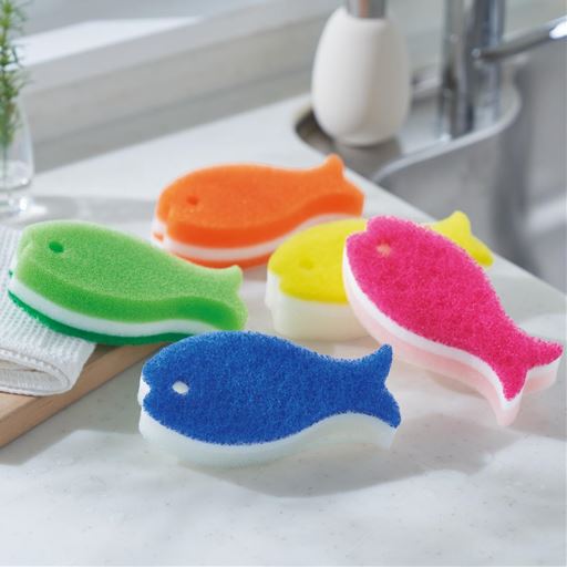 手に馴染むおさかなの形のスポンジ