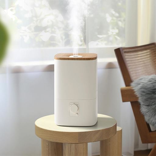 アイボリー ヒーター加温と超音波の併用でミストが空間をやさしく潤す