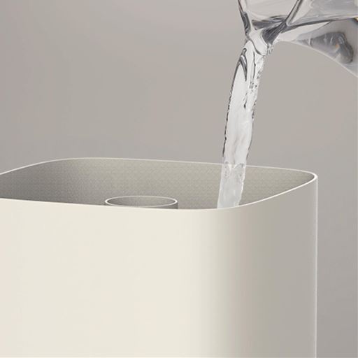 フタをはずして給水できるので、本体を移動させる手間がありません。