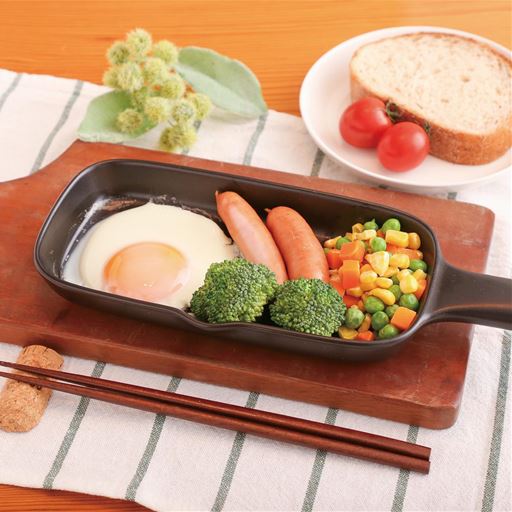 一人分をまとめて調理。そのまま食卓へ!