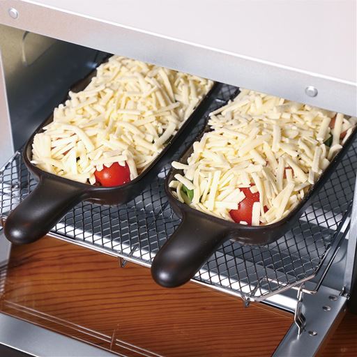 底面フラットでチーズやソースもしっかり絡む!