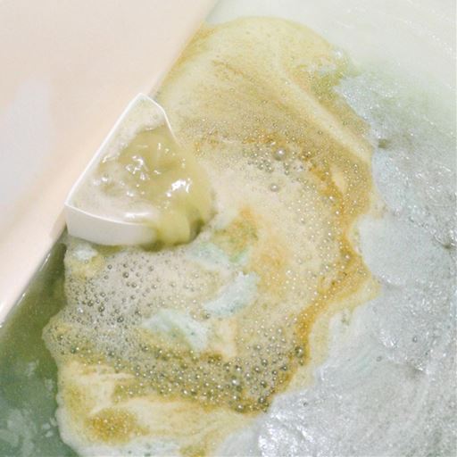 風呂釜の奥の奥までごっそりドバ落ち! 風呂釜洗浄剤ナイアガラーンです。