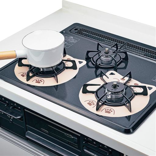 ベージュ<br>置くだけでコンロのこげやキズを防ぐ!!汚れてもサッとふき取れるのでお手入れも簡単。