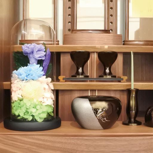 ほこり知らずのドーム付きフラワー。