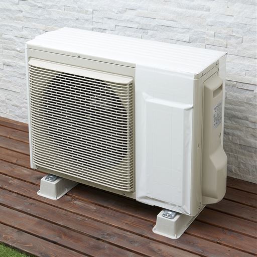 室外機の温度上昇を抑えて冷房効率アップ! エアコン室外機用遮熱テープです。