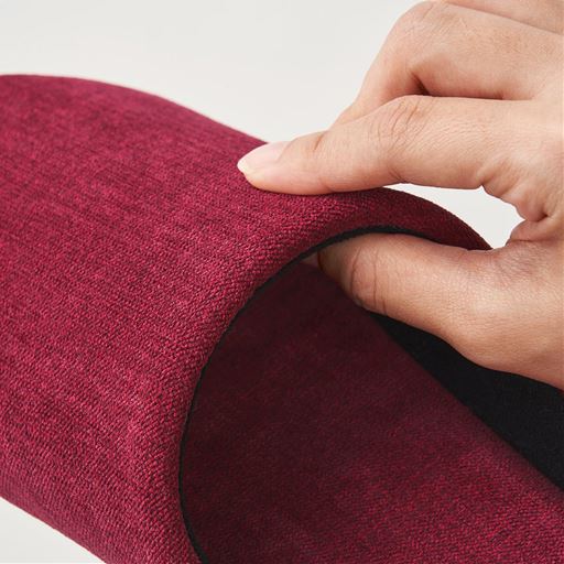 レッド<br>やさしい肌ざわりで季節を問わずオールシーズン使えます。