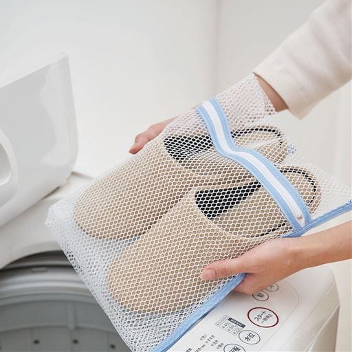 ネットに入れて洗濯機で丸洗いOK。