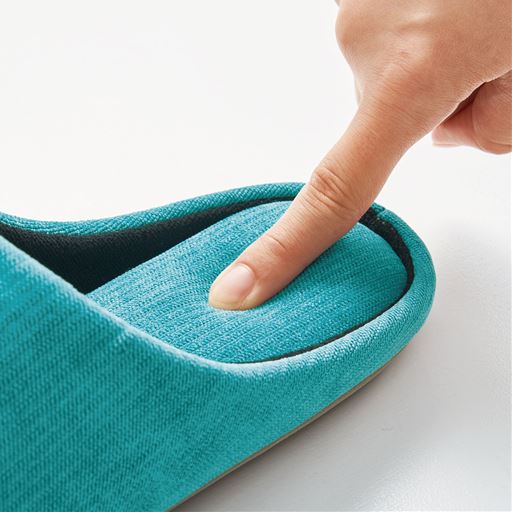 クセになるもっちりふかふかの履き心地。