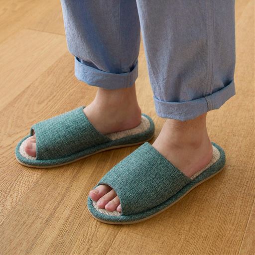 ブルー L<br>汗をかいてもベタつきにくくシャリッと爽やかな足ざわり。