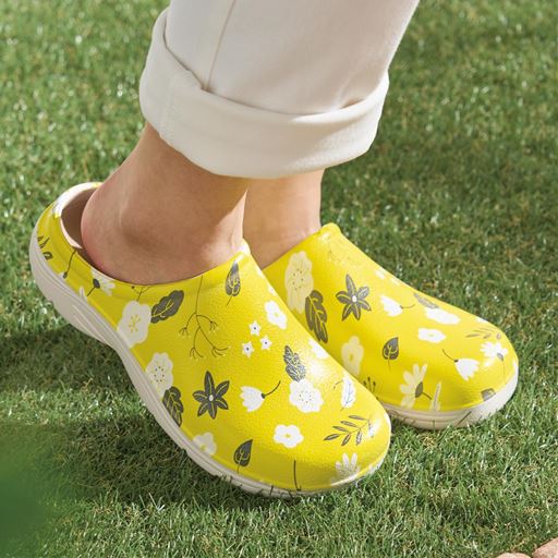 すっぽり履けて脱げにくい! ゆったり履きたい方は、通常購入サイズよりやや大きめがおすすめです。