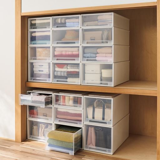 ホワイトクリア 幅も奥行もジャストサイズ! Fitsで押入れ収納を効率よく