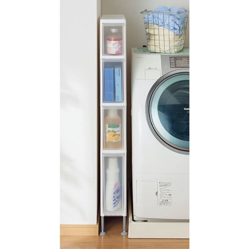 E (幅16×高さ118cm/4段)<br>幅16cmの隙間さえあれば収納スペースが作れます。