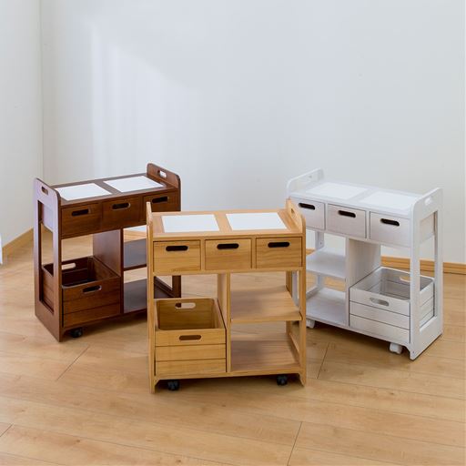 (左から) ブラウン・ナチュラル・アンティックホワイト