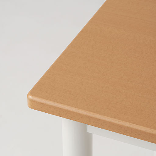 天板は角を丸く仕上げた優しい仕上げ。子供部屋や年配の方のいらっしゃるご家庭でも安心してお使いいただけます。