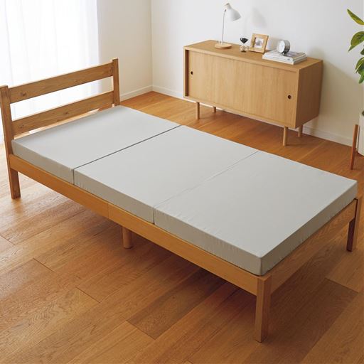 グレー(厚さ約10cm・185N/かため)<br>ベッドのマットレス代わりとして。