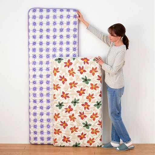 ゆったり足がのばせてラクラクなロングサイズと、ちょっと寝転びたいときにおすすめの通常サイズをご用意しました。