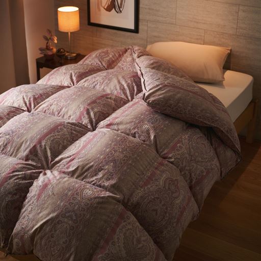 ピンク系<br>ゴールドラベル最 高ランクのダウン使用した羽毛掛け布団。