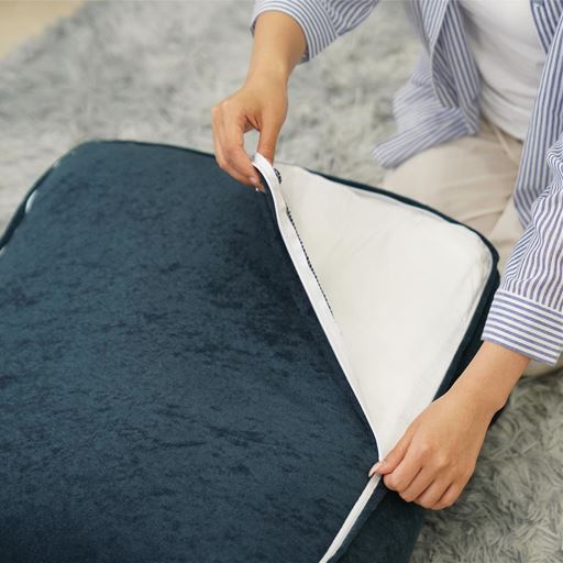 カバーは取り外してご家庭の洗濯機で洗えます。