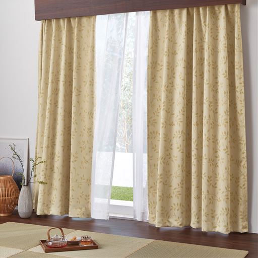 ベージュ<br>朝日や西日がまぶしいお部屋や、ぐっすり眠りたい方の寝室にもおすすめ。