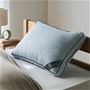 グレー<br>スタイリッシュなデザインのホテルコレクションピローです。