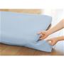 フラットシーツは敷き布団の厚さに合わせて折り込めるので、サイズ調整が可能です。