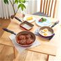 こびりつきにくいから色々なお料理に使える!<br>※写真はイメージです。