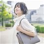 ホワイト<br>お出かけの際も両手が空くからラク!