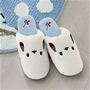ブルー<br>真っ白でふわふわの小鳥「シマエナガ」のもっちりスリッパです。