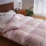 ピンク<br>軽やかな掛け心地で、睡眠中に暑くて寝苦しくなるという方にも。