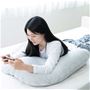 使い方(3) うつ伏せになってゴロゴロ<br>うつ伏せでの読書やゲームの時もほどよいやわらかさで身体を支えます。