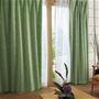 グリーン ※レースカーテンはVP-502を使用しています。<br>和室にも合わせやすい。