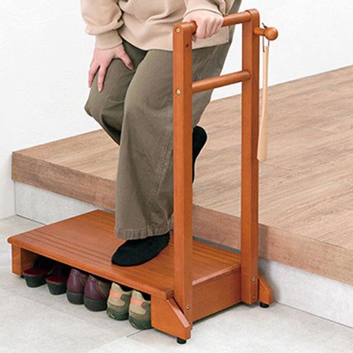 手すり付き玄関台