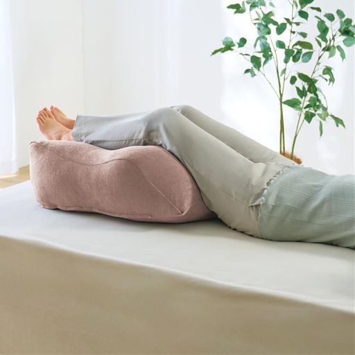 ふくらはぎから支える足まくら