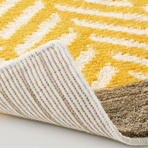 マットの裏面はすべりにくい加工。