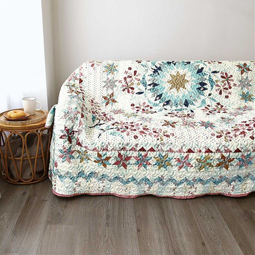 古くなったソファにサッと掛けるだけで、あっという間にアンティークな空間に早変わり♪<br>190×190cm ピンク(表面)