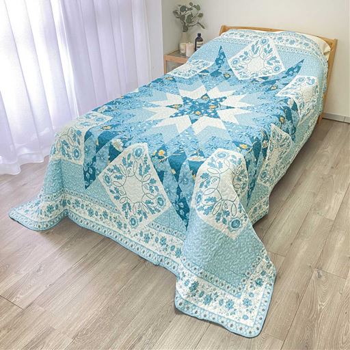 ベッドカバーに<br>240×190cm ブルー(表面)