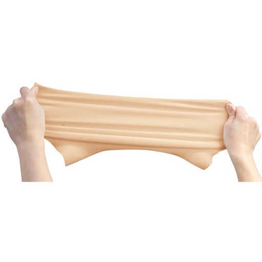 伸縮性のある生地を使用。足首に吸い付くようなフィット感。