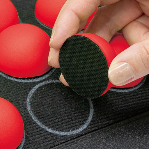 好みに合わせて指圧! 体格や身体のお悩みは人それぞれ。面ファスナーで指圧ボールが取れるので自分の身体に合わせてアレンジ!