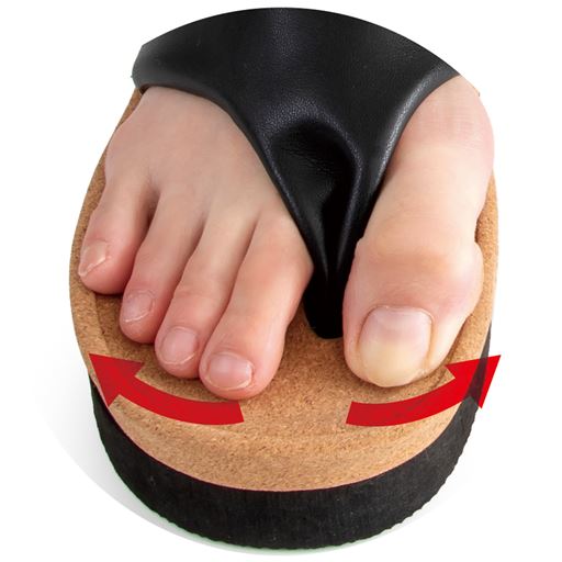 足指をトレーニング 足指をギュッとつかみパッと開くことで浮き指対策&ストレッチ。