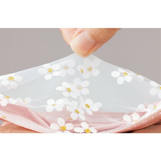 印刷じゃない!可愛らしい小花のチュール