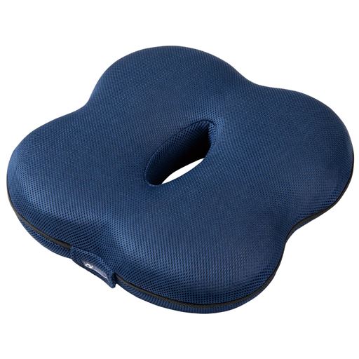 カバー、中材は洗えて清潔!